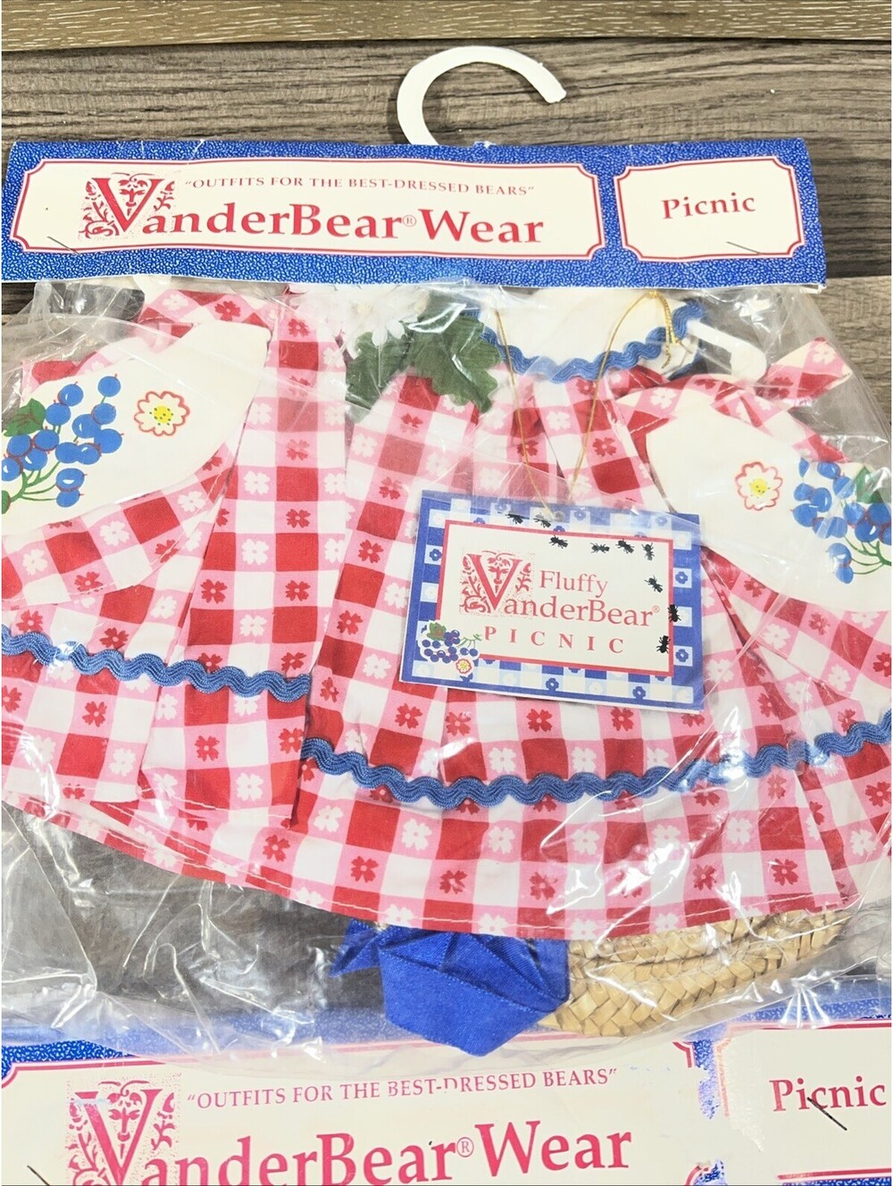 2 NEW VanderBear Wear Outfits: Fuzzy & Fluffy Picnic - Picture 3 of 5